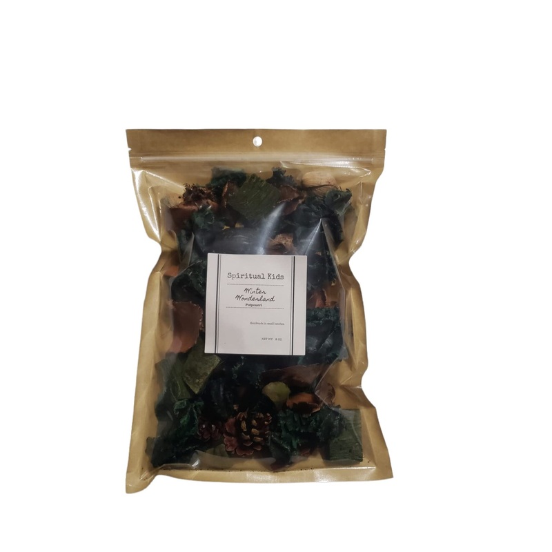Winter Wonderland 8oz Potpourri made with Fragrant/Essential Oils HandMade FREE SHIPPING SCENTED Christmas Gift Holiday Blend Green & Red
