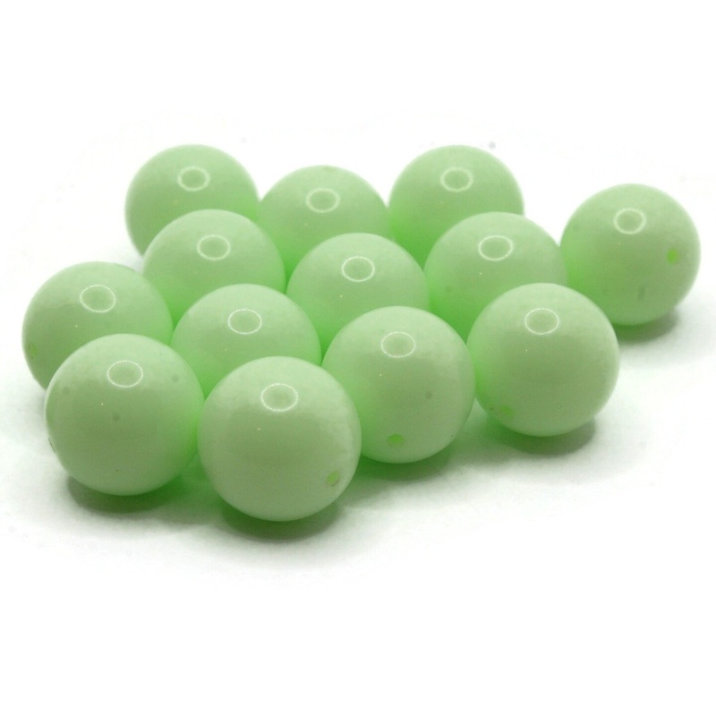 12 14mm Round Light Celadon Green Vintage Lucite Beads