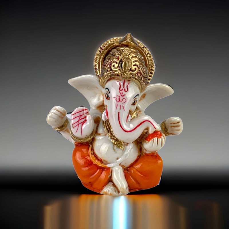 1 Ct Acrylic Car Ganesha Statue Idol Showpiece God of Luck and Success Ganpati Figurine for Home Decoration and Car Dashboard Housewarming Pooja Diwali Decoration